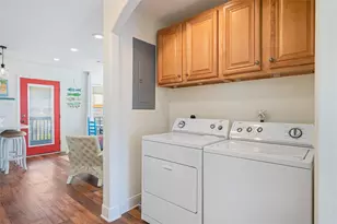981 S Stingaree Dr, Crystal Beach, TX 77650 - Photo 20