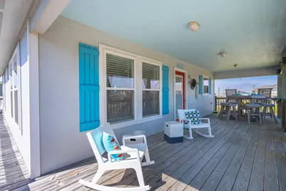 981 S Stingaree Drive, Crystal Beach, TX 77650 - Photo 6