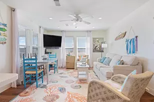 981 S Stingaree Dr, Crystal Beach, TX 77650 - Photo 4