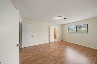 5002 Leafy Hollow Court, Houston, TX 77018 - Photo 22