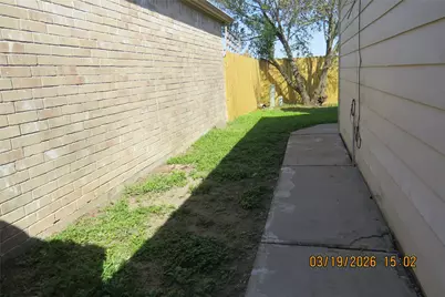 6527 Gladewell Drive, Houston, TX 77072 - Photo 4