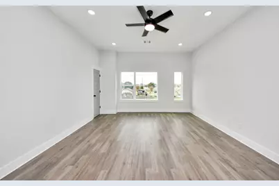 8114 Double Ave #B, Houston, TX 77088 - Photo 16