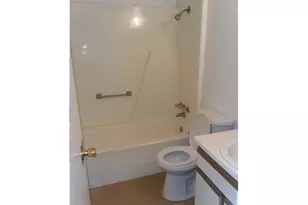 208 Wells St, Madisonville, TX 77864 - Photo 2