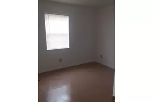 208 Wells St, Madisonville, TX 77864 - Photo 4