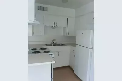 208 Wells St, Madisonville, TX 77864 - Photo 6