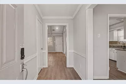 2067 SE Shadow Rock Drive, Houston, TX 77339 - Photo 2