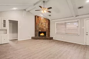 2067 SE Shadow Rock Dr, Houston, TX 77339 - Photo 18