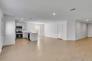 12406 Lady Slipper Rd, Houston, TX 77038 - Photo 10