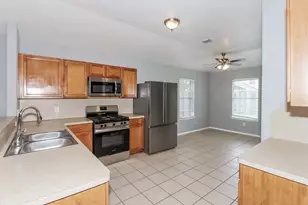 20735 Dewberry Creek Ln, Katy, TX 77449 - Photo 8