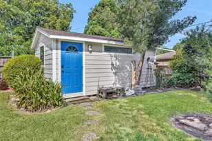 1102 Mosher Ln, Houston, TX 77088 - Photo 32