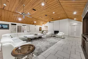 3123 Woodland Ct, La Porte, TX 77571 - Photo 2