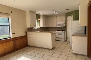 8614 Freewood St, Houston, TX 77034 - Photo 2