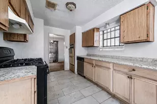 12703 Redfern Dr, Houston, TX 77048 - Photo 6