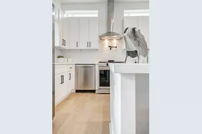 407 Grove Street #B, Houston, TX 77020 - Photo 6