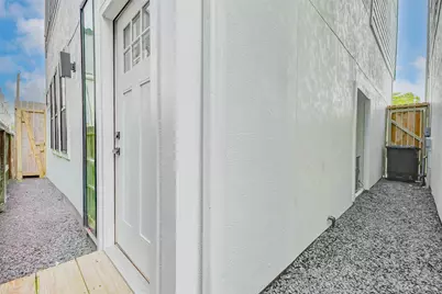 407 Grove Street #B, Houston, TX 77020 - Photo 34