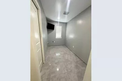 10518 Pleasanton Drive, Houston, TX 77038 - Photo 22