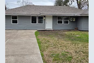 5823 Lyndhurst Drive E, Houston, TX 77033 - Photo 1