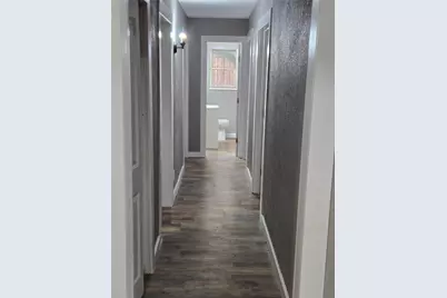 5823 Lyndhurst Drive E, Houston, TX 77033 - Photo 8