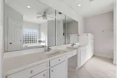 414 Westerly, Tiki Island, TX 77554 - Photo 10