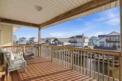 414 Westerly, Tiki Island, TX 77554 - Photo 8