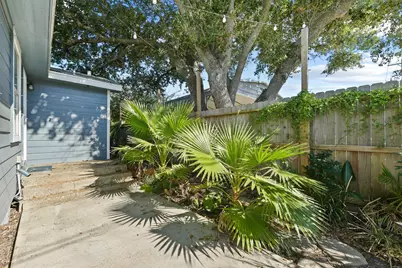 2614 59th Street, Galveston, TX 77551 - Photo 18