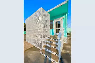 927 27th Street, Dickinson, TX 77539 - Photo 1