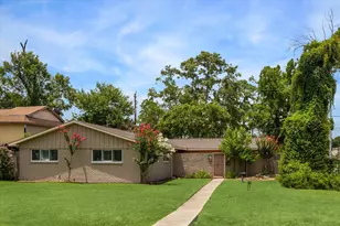 1402 Lehman St, Houston, TX 77018 - Photo 1