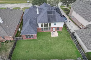 105 Hawke Bay Ln, Friendswood, TX 77546 - Photo 40
