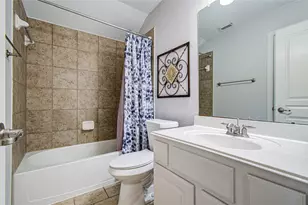 105 Hawke Bay Ln, Friendswood, TX 77546 - Photo 32