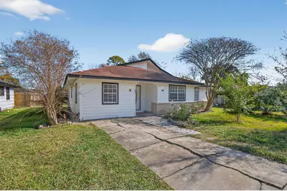 907 S 3rd Street, La Porte, TX 77571 - Photo 2