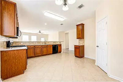7419 Sabinal Creek Drive, Richmond, TX 77407 - Photo 14