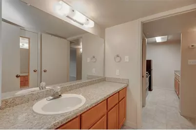 3045 Walnut Bend Lane #25, Houston, TX 77042 - Photo 10
