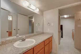 3045 Walnut Bend Ln, Houston, TX 77042 - Photo 10