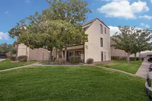 3045 Walnut Bend Ln, Houston, TX 77042 - Photo 18