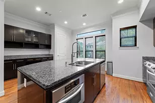 1006 Yale St, Houston, TX 77008 - Photo 4