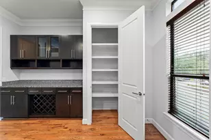 1006 Yale St, Houston, TX 77008 - Photo 6