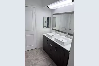 6439 S Briar Bayou Drive, Houston, TX 77072 - Photo 2