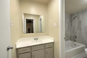 9009 Richmond Ave, Houston, TX 77063 - Photo 16