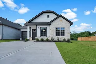 11869 E Gate Dr, Willis, TX 77318 - Photo 1