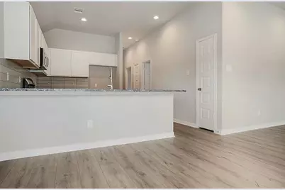 11869 E Gate Drive, Willis, TX 77318 - Photo 6