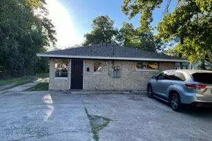 5603 Pickfair St, Houston, TX 77026 - Photo 1