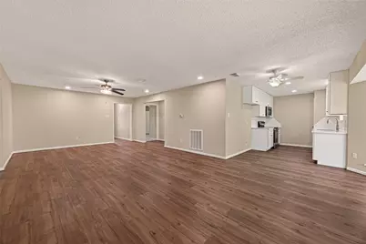 2305 Kingsway Drive, League City, TX 77573 - Photo 6
