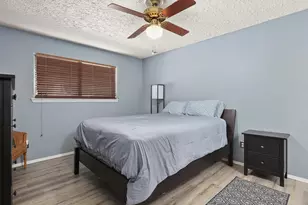 300 Windward Dr, League City, TX 77573 - Photo 16