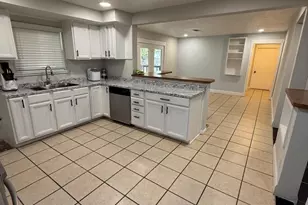 4323 Jamie Ln E, Houston, TX 77048 - Photo 16