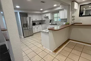 4323 Jamie Ln E, Houston, TX 77048 - Photo 10