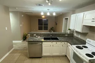 8825 E Buffalo Cir, Willis, TX 77378 - Photo 12