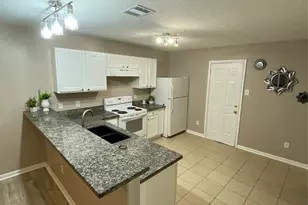 8825 E Buffalo Cir, Willis, TX 77378 - Photo 22