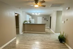 8825 E Buffalo Cir, Willis, TX 77378 - Photo 18