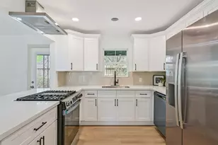 801 S Jackson St, Alvin, TX 77511 - Photo 14