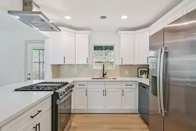 801 S Jackson Street, Alvin, TX 77511 - Photo 14